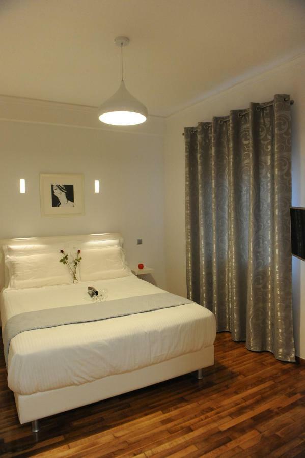 Modern And Cozy Apartment In The Centre Of Aten Exteriör bild